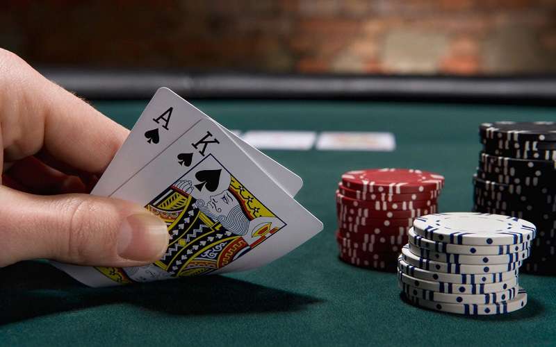 Poker là trò chơi được nhiều tân thủ yêu thích